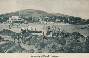 Playa de Castro Urdiales y Hotel Miramar en 1946.